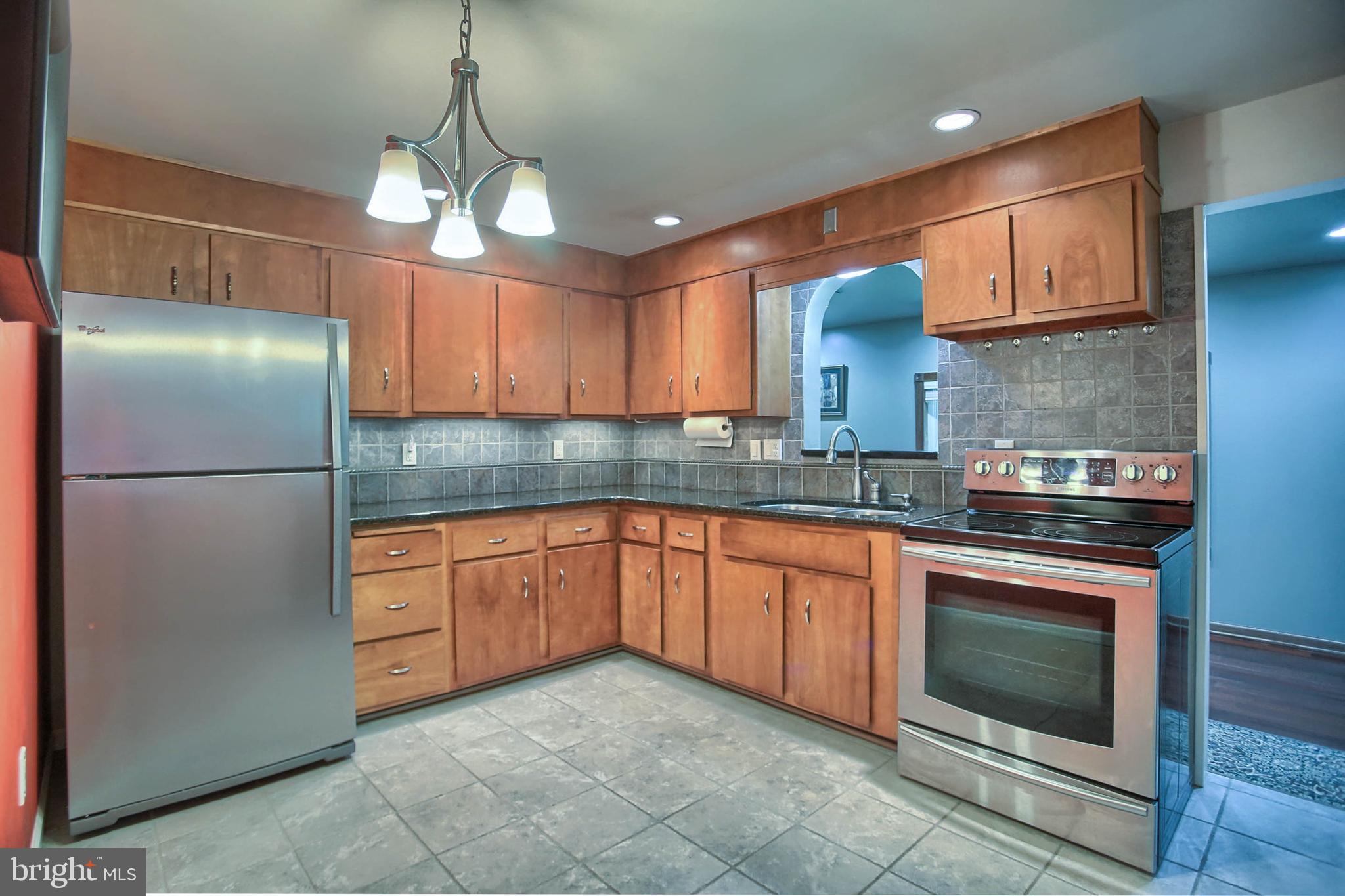 950 Shelbourne Road Reading, PA 19606 - Photo 10 of 34 Gallery Image 10