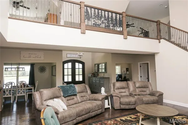 $795,000 | 4621 Elk Head Road, Bland, MO 65014