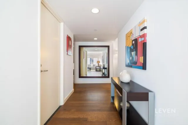 $2,800,000 | 100 West 58th Street, Unit 11AB | Midtown Central