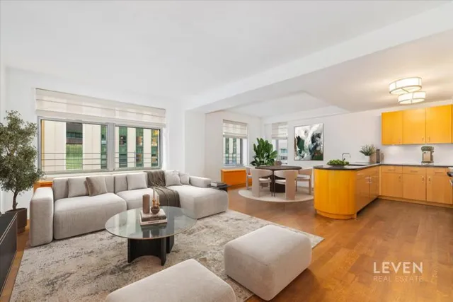 $2,800,000 | 100 West 58th Street, Unit 11AB | Midtown Central