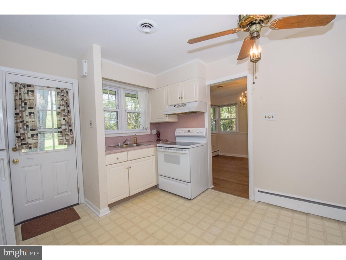 167 Ridgefield Road Newtown Square, PA 19073 - Photo 8 of 17 Kitchen