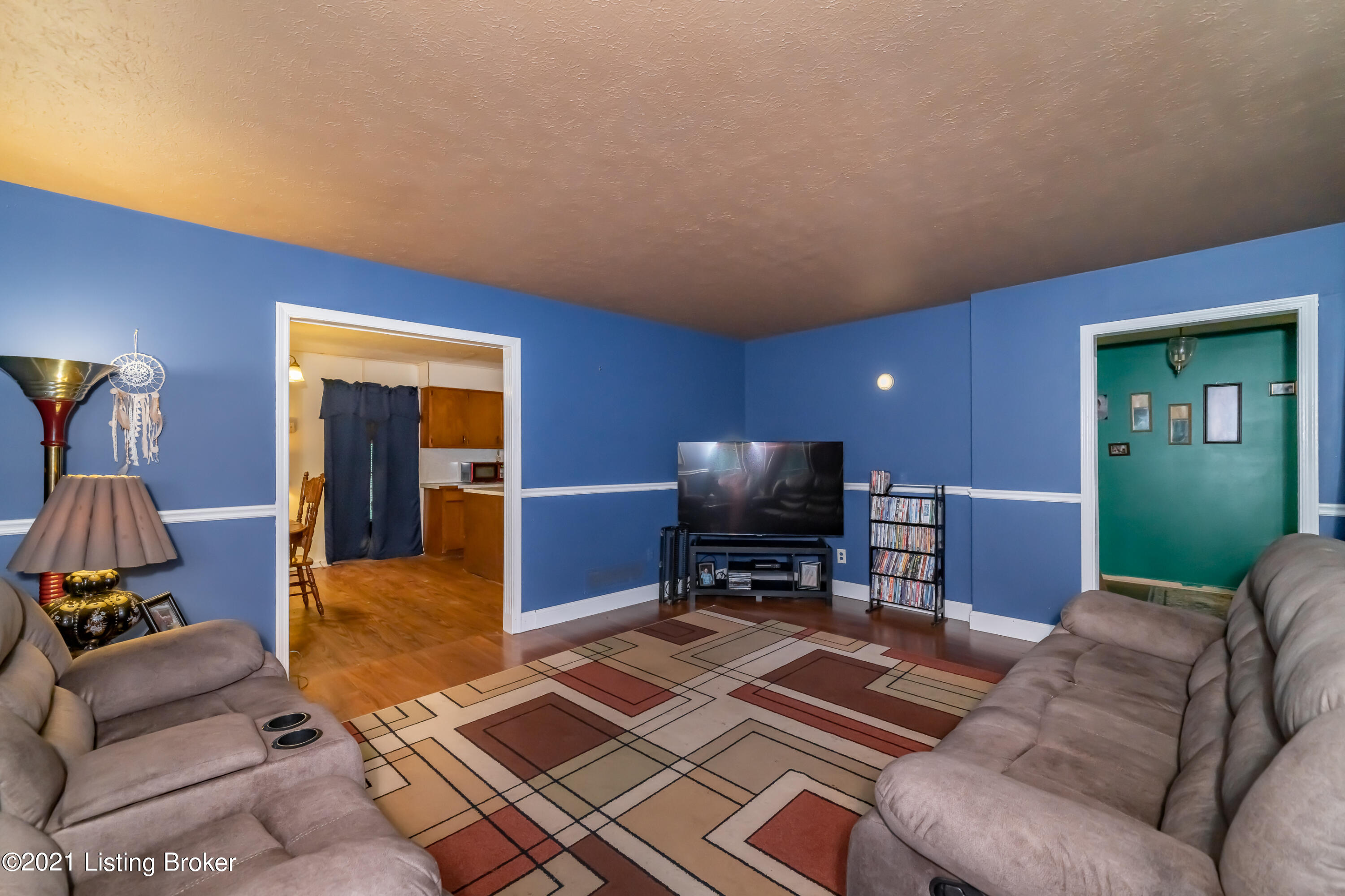 3505 Sycamore Road La Grange, KY 40031 - Photo 4 of 27 living2