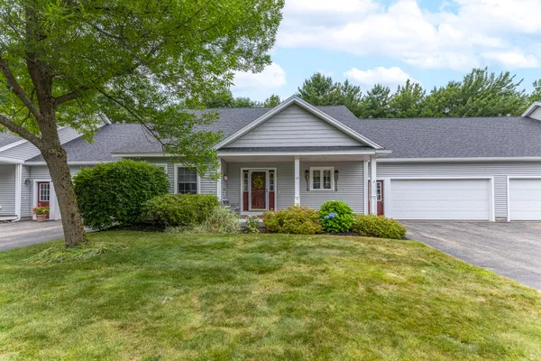 $720,000 | 19 Mackworth Lane, Unit 19, Cumberland, ME 04110
