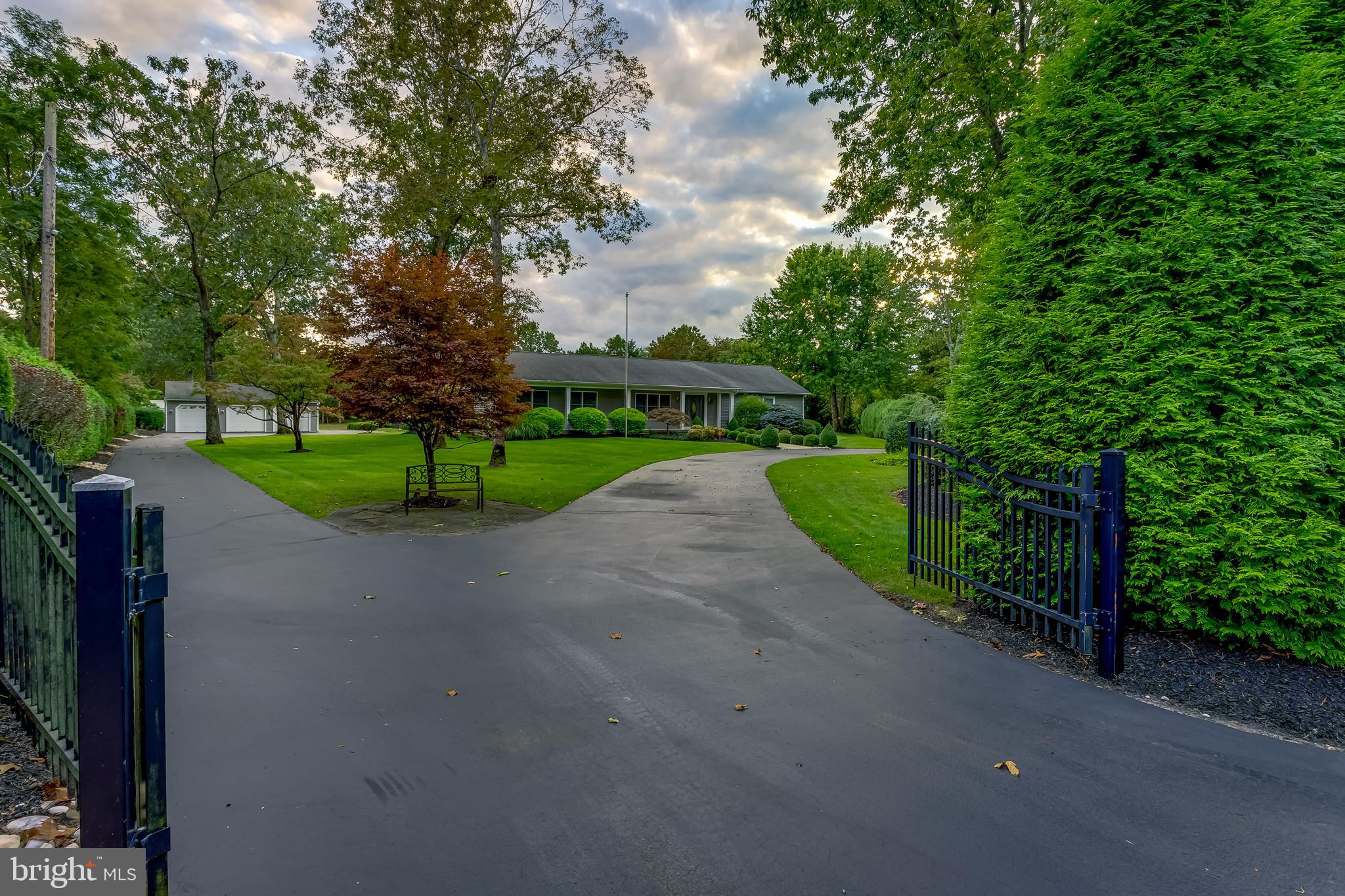 884 Magnolia Road Southampton, NJ 08088 - Photo 2 of 52