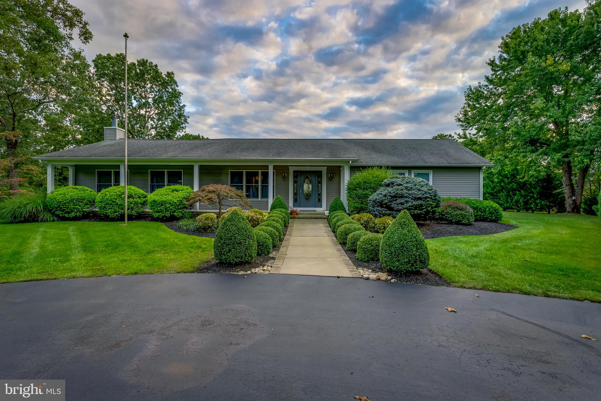 884 Magnolia Road Southampton, NJ 08088 - Photo 4 of 52