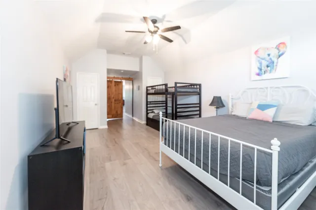 $9,500 | 10815 Oak Bayou Lane, Houston, TX 77064