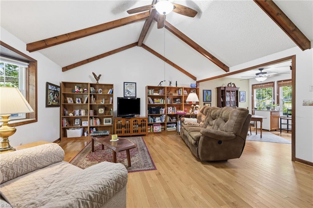118 Honey Road Stokesdale, NC 27357 - Photo 8 of 39 Living room with vaulted ceilings