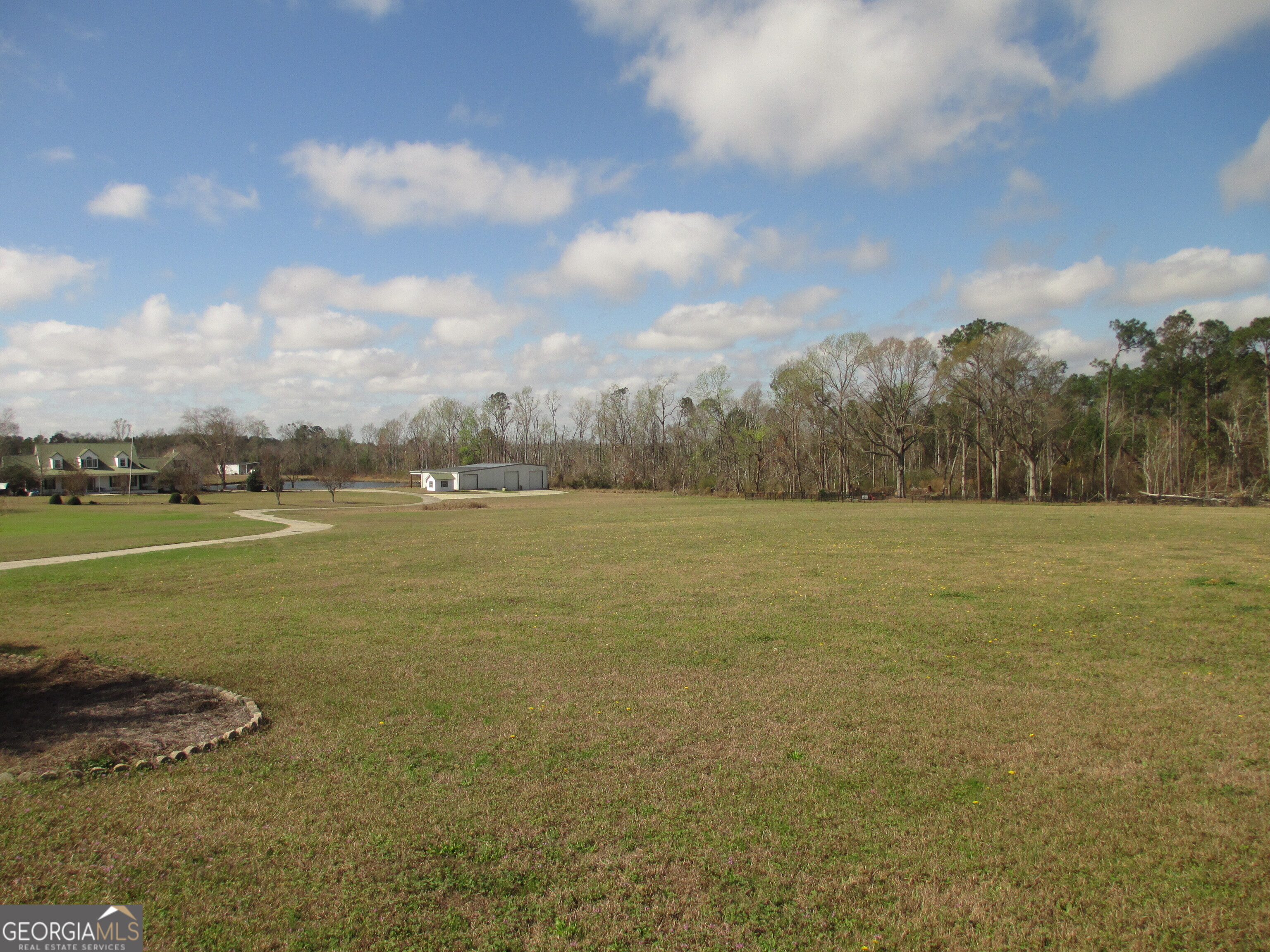 4262 Highway 15 Vidalia, GA 30474 - Photo 32 of 79 a view of a field with an ocean