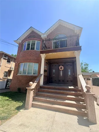 $2,500 | 61-41 173rd Street, Unit 3 | Flushing Heights
