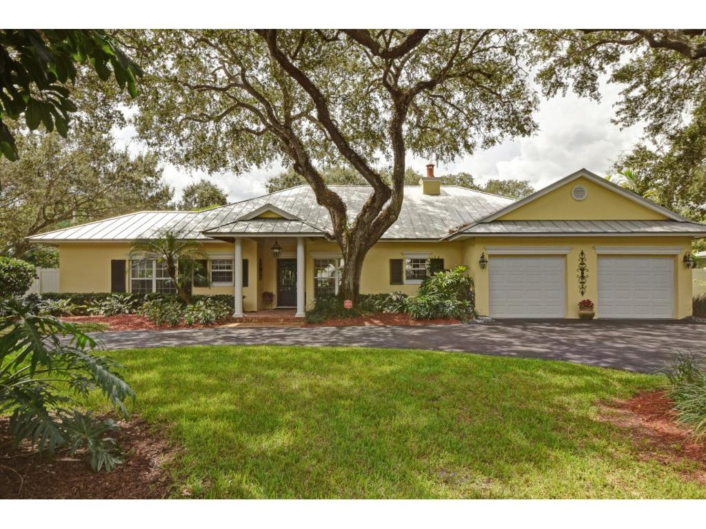 656 Date Palm Road Vero Beach, FL 32963 - Photo 1 of 36 Gallery Image 1
