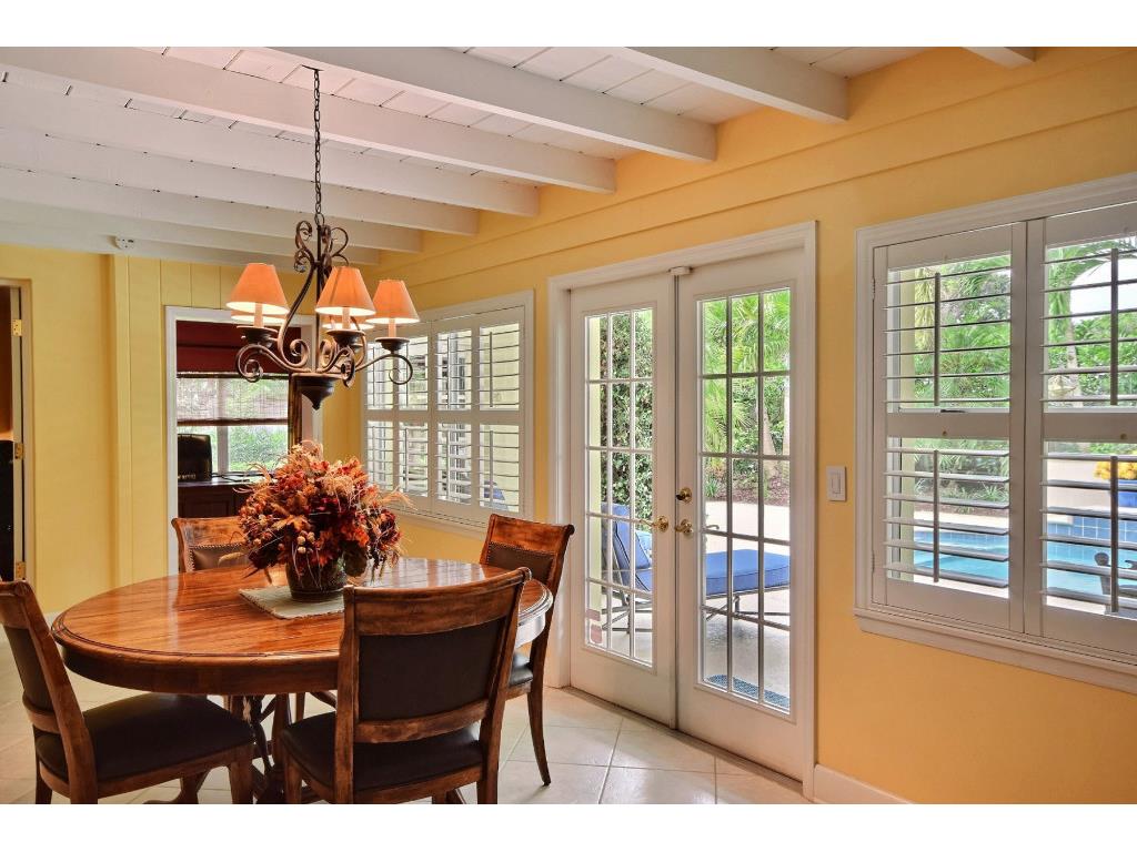 656 Date Palm Road Vero Beach, FL 32963 - Photo 8 of 36 Gallery Image 8