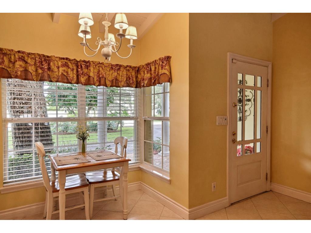 656 Date Palm Road Vero Beach, FL 32963 - Photo 9 of 36 Gallery Image 9