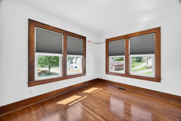 $200,000 | 1208 T Street, Bedford, IN 47421