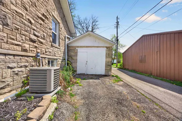 $200,000 | 1208 T Street, Bedford, IN 47421