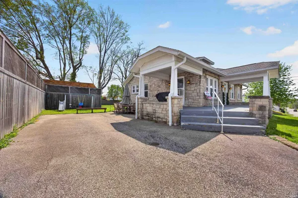 $200,000 | 1208 T Street, Bedford, IN 47421