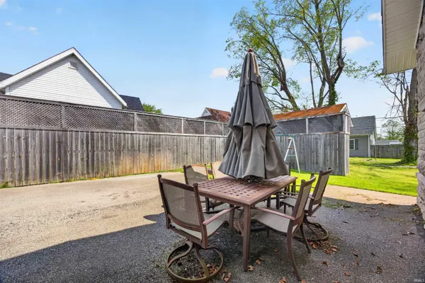 $200,000 | 1208 T Street, Bedford, IN 47421