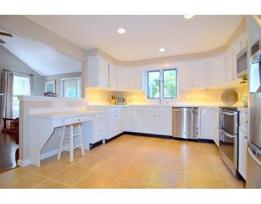 35 Walter Faunce Road Kingston, MA 02364 - Photo 4 of 30 Gallery Image 4