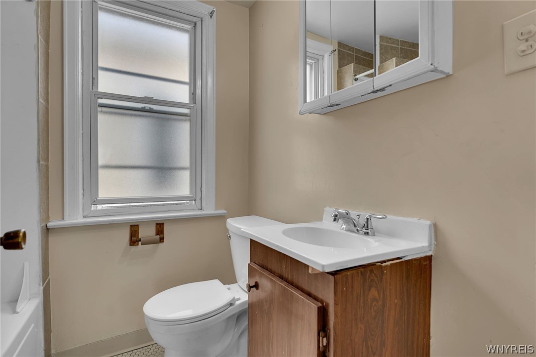 565 Military Road Buffalo, NY 14207 - Photo 27 of 48