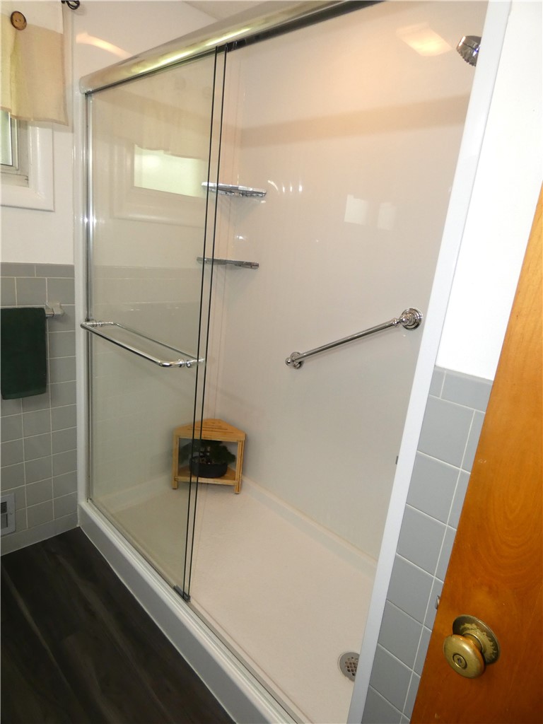 1004 Elmgrove Road Gates, NY 14624 - Photo 23 of 50