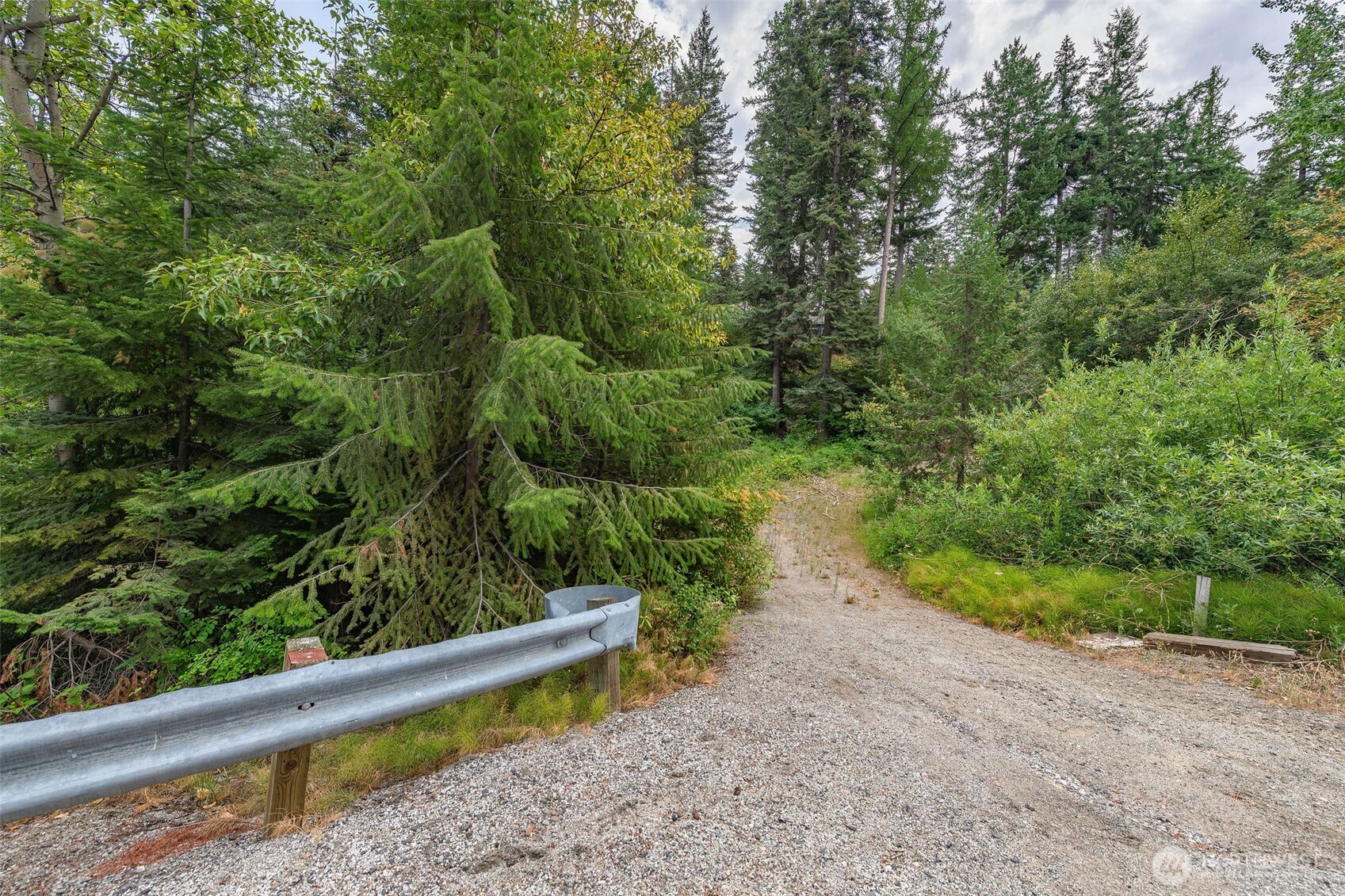 6409 Forest Ridge Drive Wenatchee, WA 98801 - Photo 8 of 30