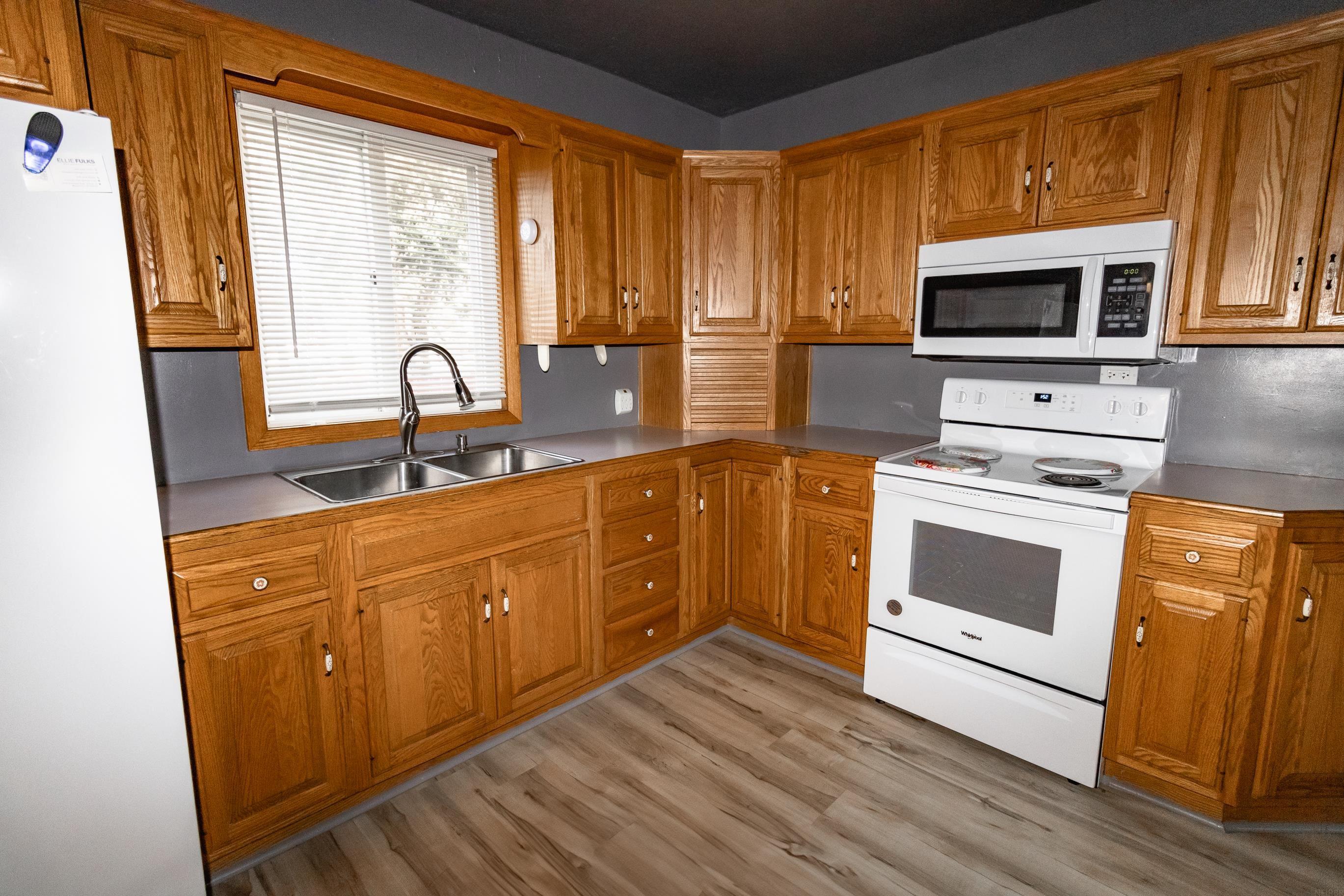 1568 Ruth Street Waterloo, IA 50707 - Photo 9 of 32 Gallery Image 9