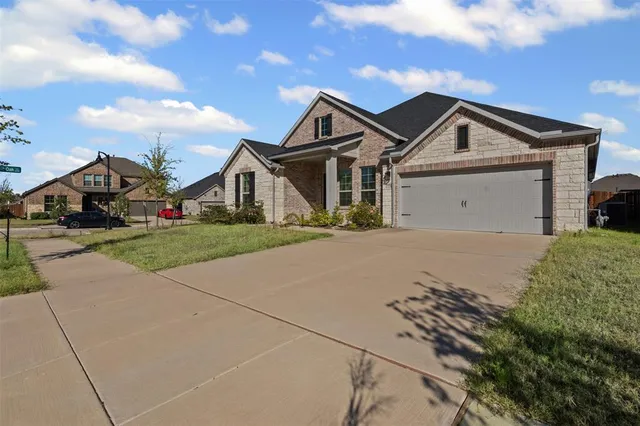 $2,850 | 1770 English Way, Waxahachie, TX 75165
