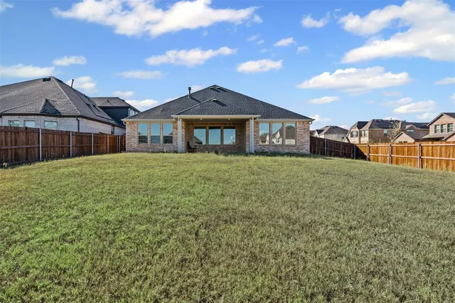 $2,850 | 1770 English Way, Waxahachie, TX 75165