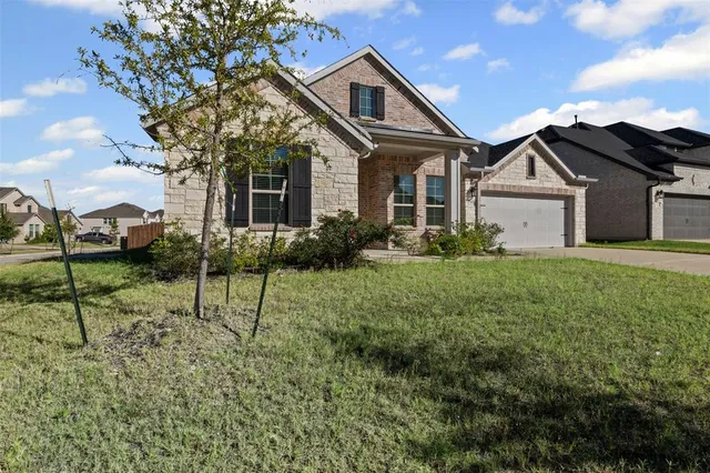 $2,850 | 1770 English Way, Waxahachie, TX 75165