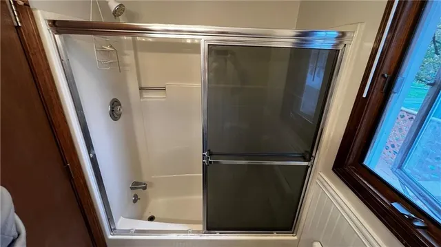 $1,800 | 189 Park Avenue, Unit 2, Warwick, RI 02889