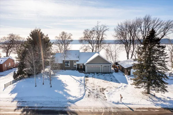 $1,050,000 | W7627 County Rd ZB, Onalaska, WI 54650