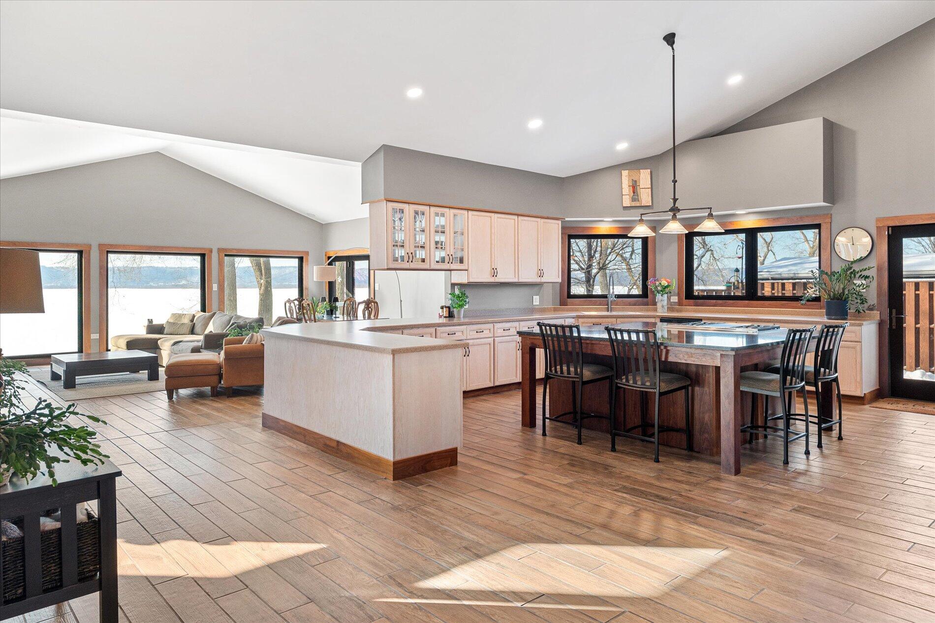 W7627 County Rd ZB Onalaska, WI 54650 - Photo 5 of 55 13-W7627 County Rd ZB Onalaska-03649