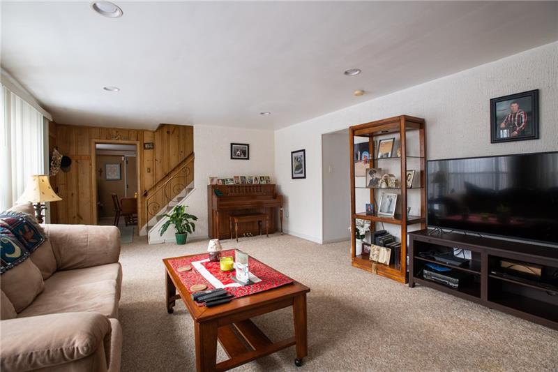 1117 Harvard Road Monroeville, PA 15146 - Photo 4 of 25 There is easy access to the dining room, kitchen and a full bath.