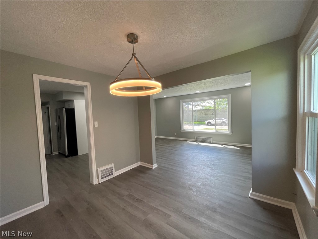 19209 Preston Road Cleveland, OH 44128 - Photo 5 of 20 Gallery Image 5