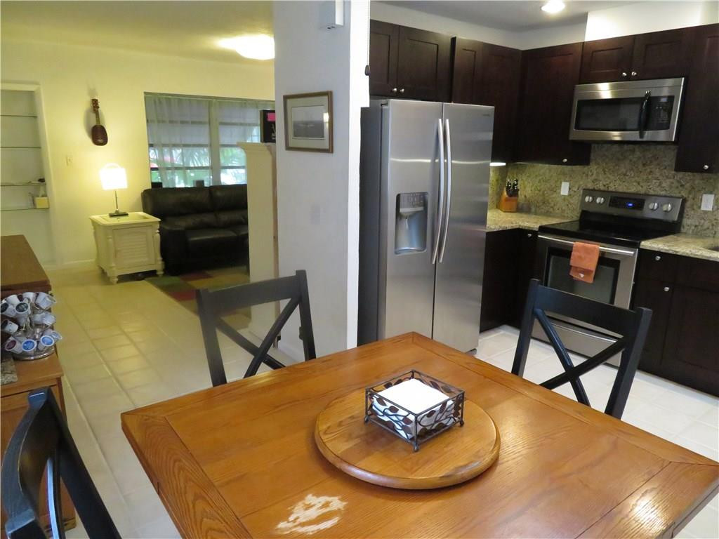 320 Northwest 22nd Street Boca Raton, FL 33431 - Photo 3 of 19 Photo 3