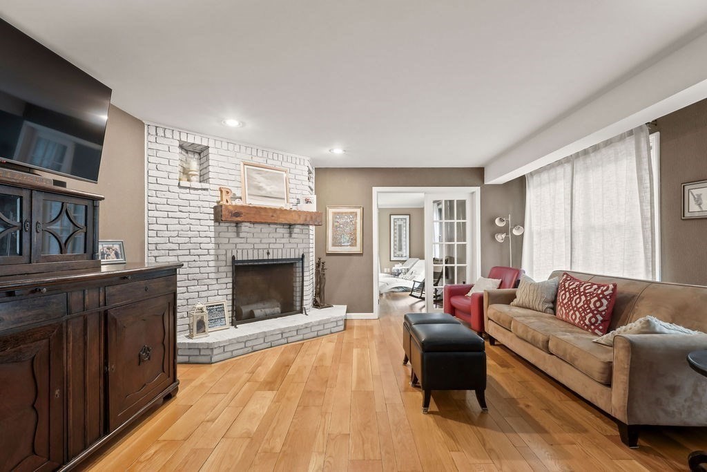 128 Converse Road Marion, MA 02738 - Photo 7 of 42