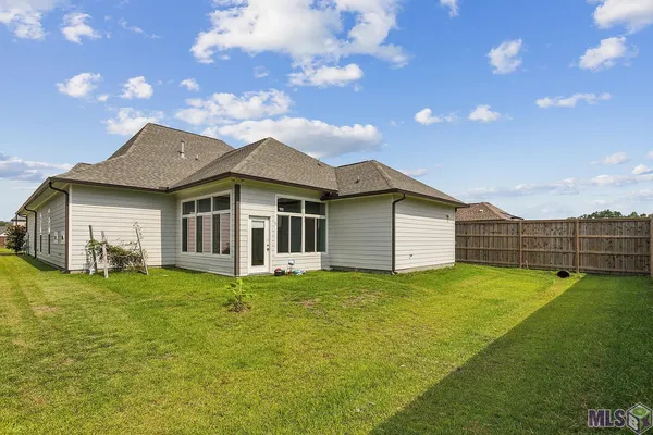 $3,800 | 17331 Fox Glove Avenue, Prairieville, LA 70769