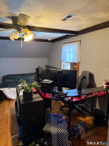 $2,500 | 125 Whittington Avenue, Norwich, CT 06360