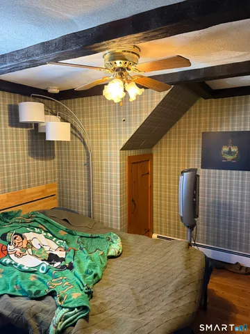 $2,500 | 125 Whittington Avenue, Norwich, CT 06360