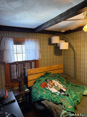 $2,500 | 125 Whittington Avenue, Norwich, CT 06360