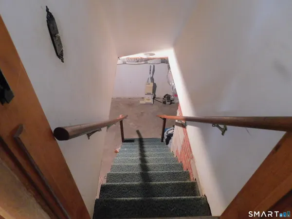 $2,500 | 125 Whittington Avenue, Norwich, CT 06360