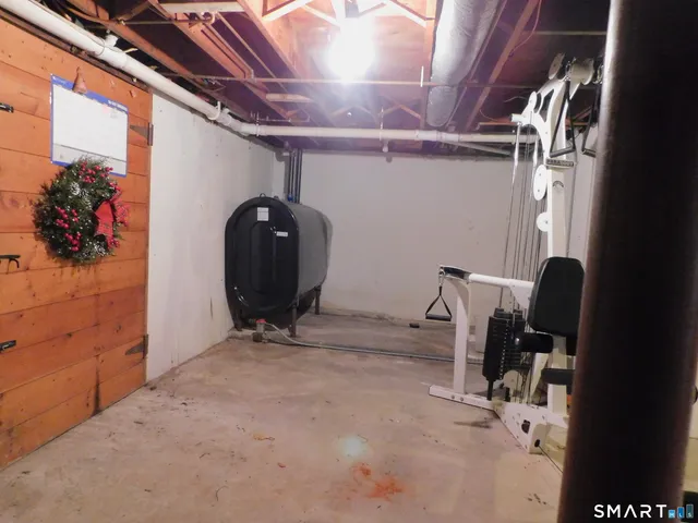 $2,500 | 125 Whittington Avenue, Norwich, CT 06360