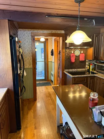 $2,500 | 125 Whittington Avenue, Norwich, CT 06360