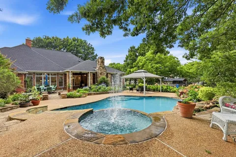 $998,000 | 122 Chapel Hill Drive, Double Oak, TX 75077