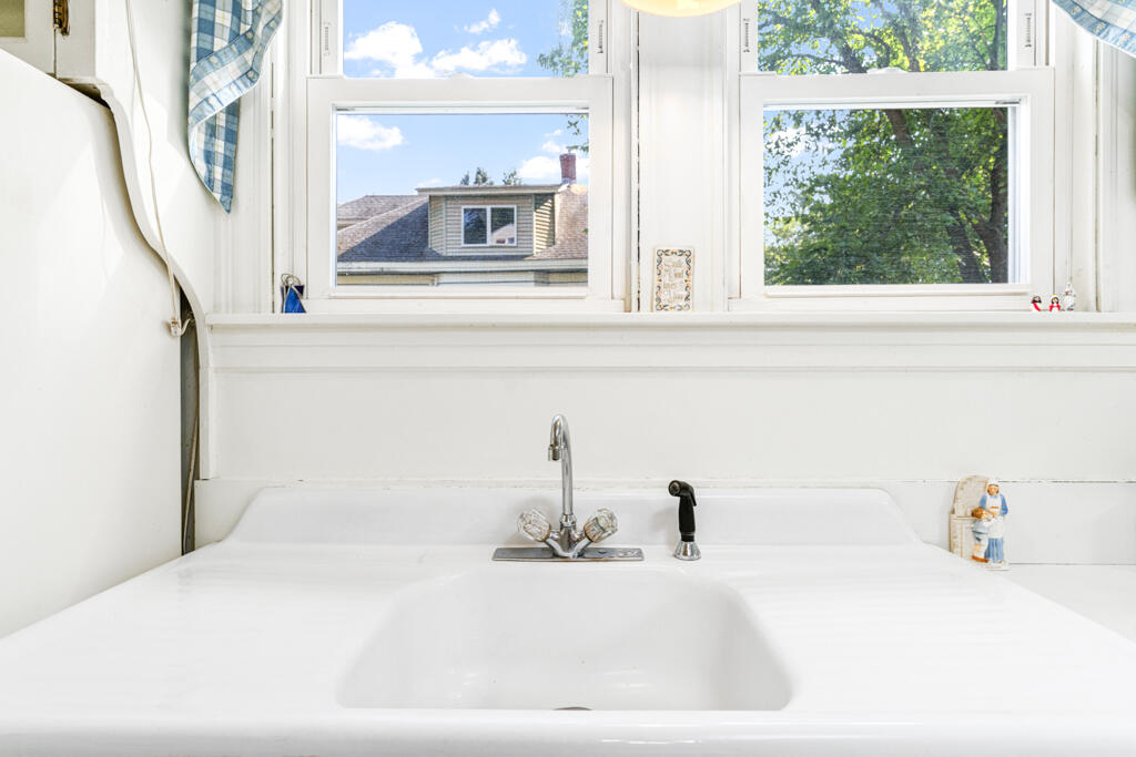 296 Brighton Avenue Portland, ME 04102 - Photo 19 of 45 DSC03118