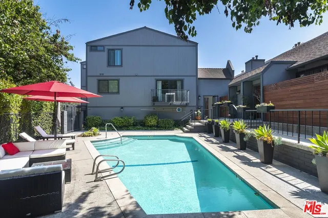 a outdoor space with lots of yellow lighting