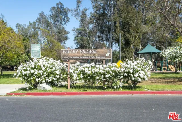 $849,000 | 5121 Westpark Drive, Unit 105, Valley Village, CA 91601