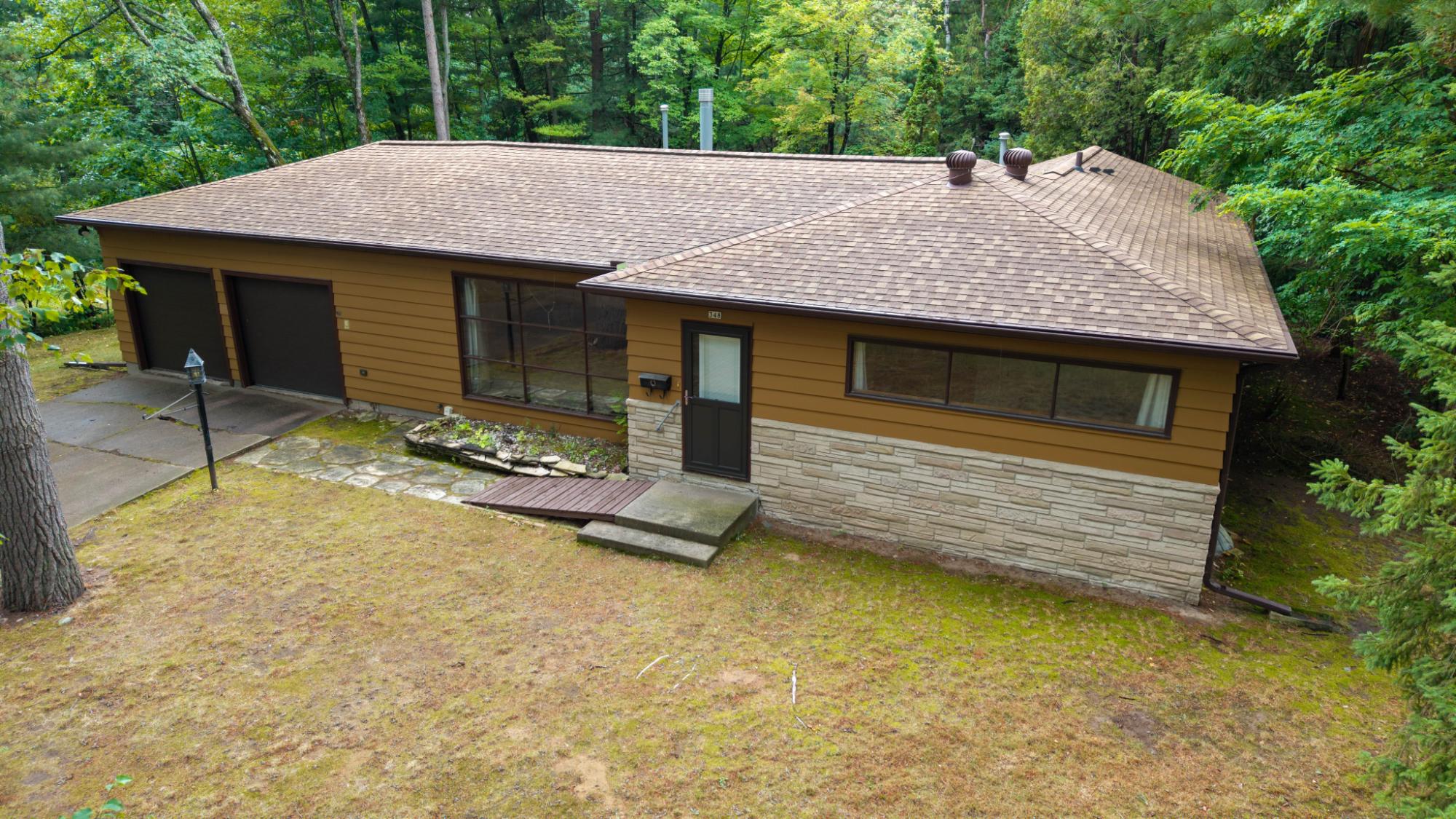 348 Annette Court Rhinelander, WI 54501 - Photo 2 of 46 Gallery Image 2