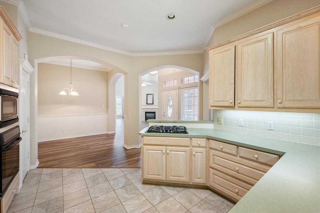 2313 Ragland Road Mansfield, TX 76063 - Photo 4 of 10