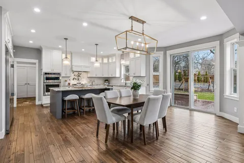 $1,200,000 | 13222 Dahlgren Road, Minnetonka, MN 55305