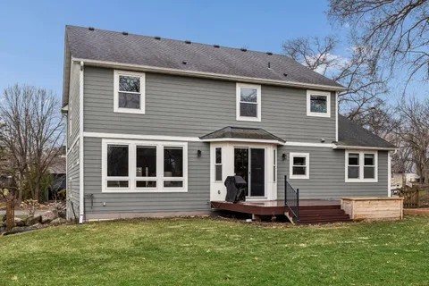 $1,200,000 | 13222 Dahlgren Road, Minnetonka, MN 55305